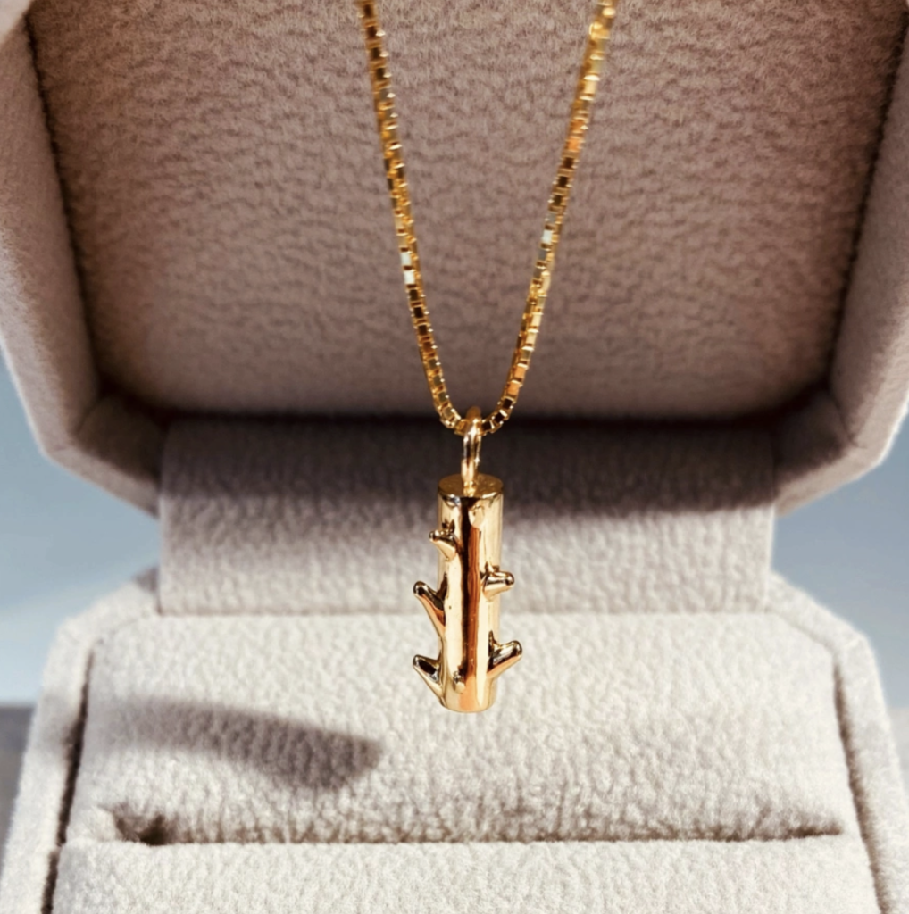 Fig Tree Necklace Gold