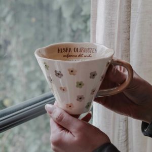 Majas Mugg Älska Olikheter Omfamna det unika