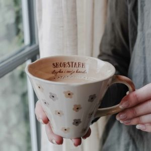 Majas Mugg Skörstark styrka i varje känsla