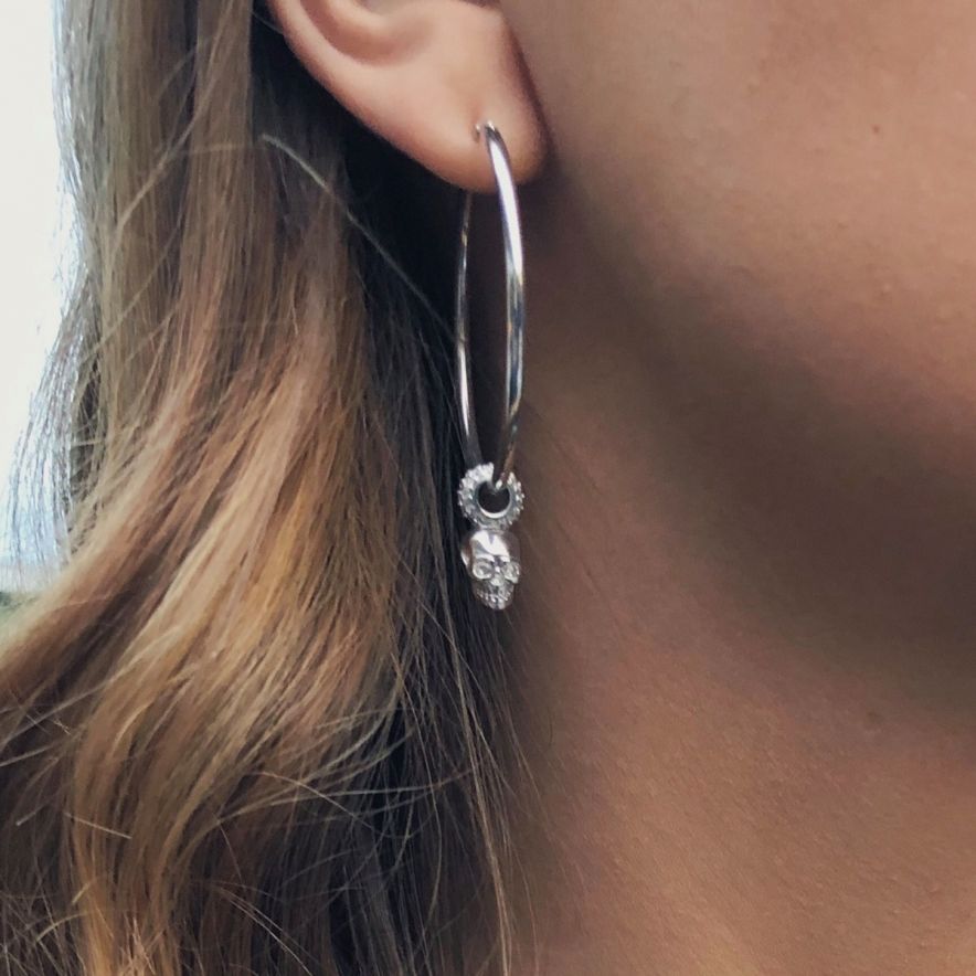 Queen Earrings White